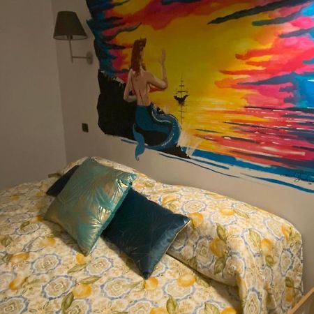 Partenope Comfort Apartment Napoli Bagian luar foto