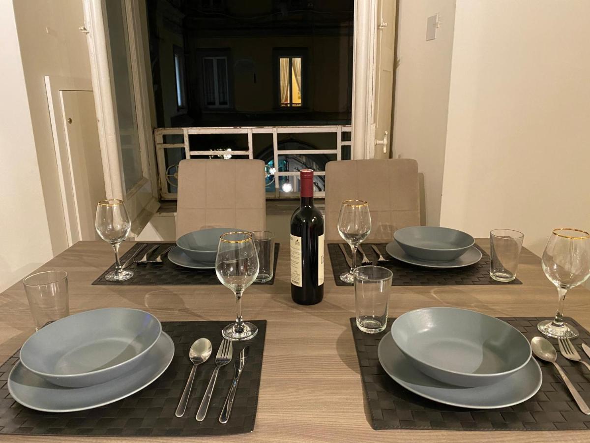 Partenope Comfort Apartment Napoli Bagian luar foto